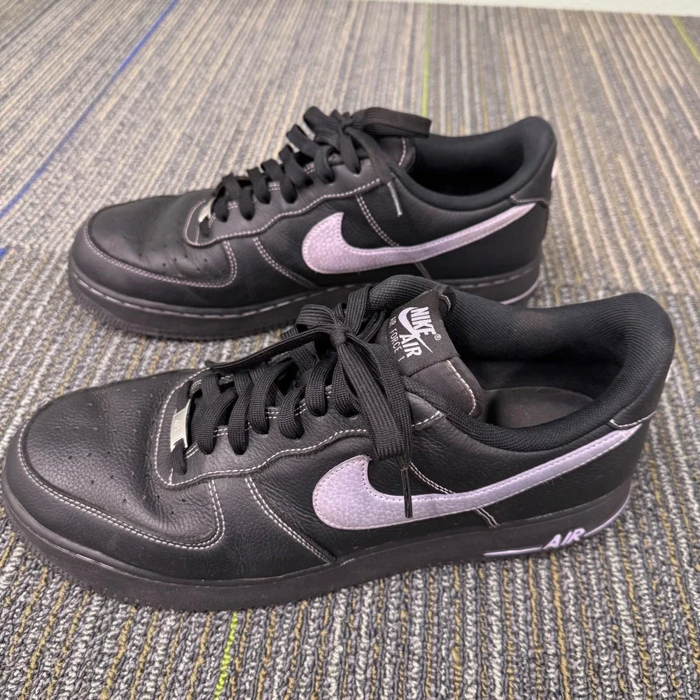 Nike Air Force 1 07 Low Mens Size 13 Black Lilac Excellent HQ2037-001 Sneakers